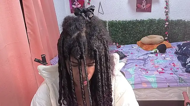 thianahorny Adlı Modelin Web Kamerası Şovu