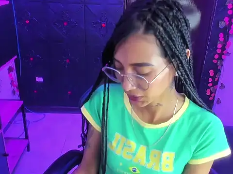 KarlaSlutSkinny__ Live XXX-Chat