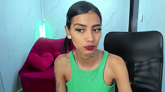 KarlaSlutSkinny__ Live XXX-Chat