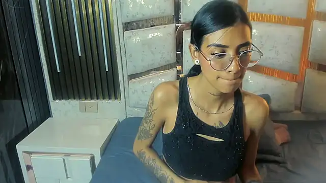 Živý XXX chat KarlaSlutSkinny__