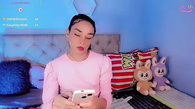 SWEETT_KYLIE Show in webcam