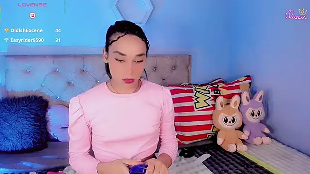 SWEETT_KYLIE: διαδικτυακό σόου στην κάμερα