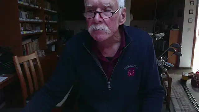 super-snoopy webcam show