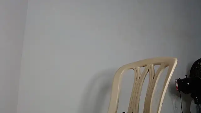 drako_monster Adlı Modelin Canlı Sohbet Odası
