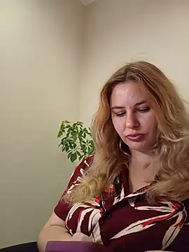 Passion-Blondy élő XXX-chatje