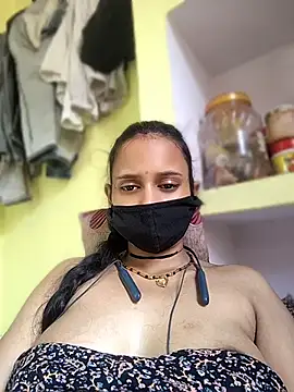 DirtybhabhiGoal Adlı Modelin Canlı XXX Sohbeti