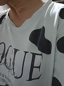 Jonaa99 网络视讯表演
