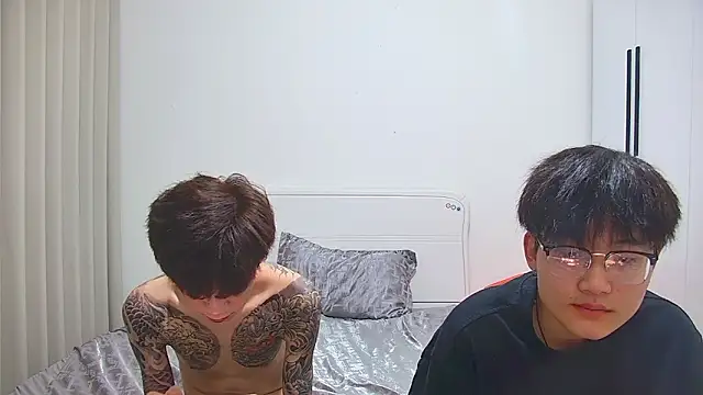 KK-cuteboy Pertunjukan Webcam