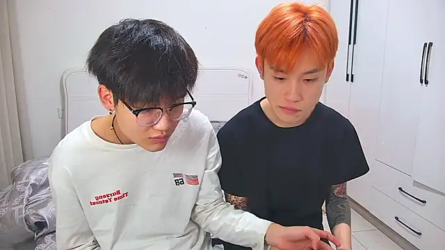 KK-cuteboy Show Webcam
