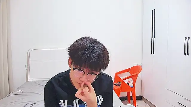 KK-cuteboyのウェブカメラショー