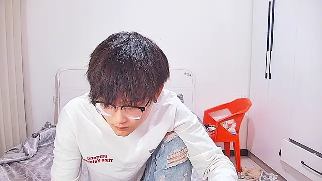 KK-cuteboy 在線直播表演