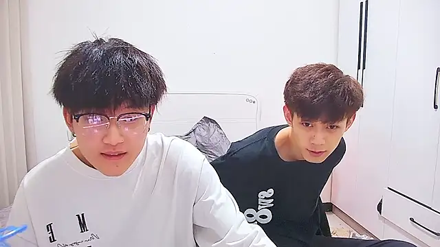 KK-cuteboy – webcam-show