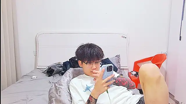 KK-cuteboy 在線直播表演
