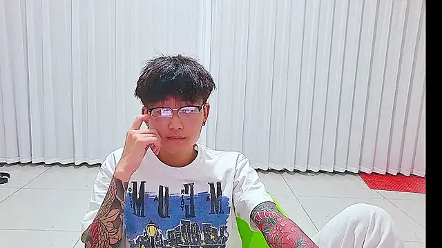 KK-cuteboyn Webbikameraesitys