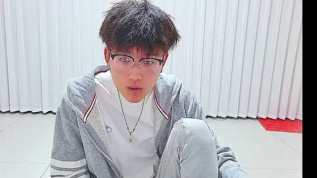 KK-cuteboy: вебкам-шоу