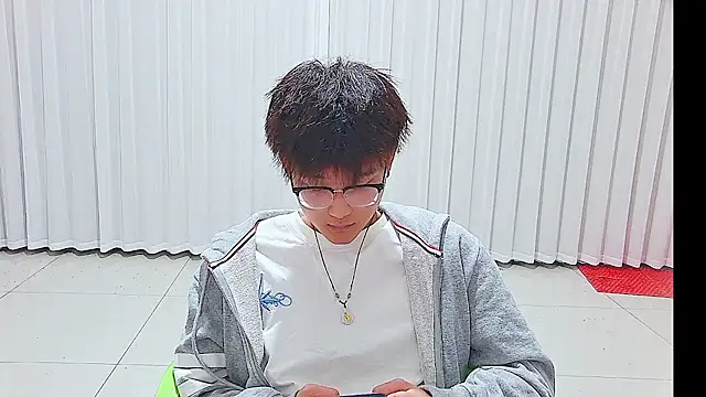 KK-cuteboy 在線直播表演