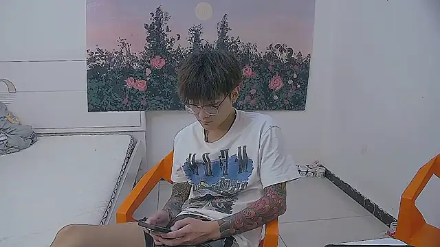 KK-cuteboy Show Webcam