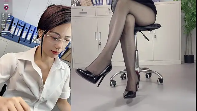 Lynnalltop-165-KeKe's Webcam Show