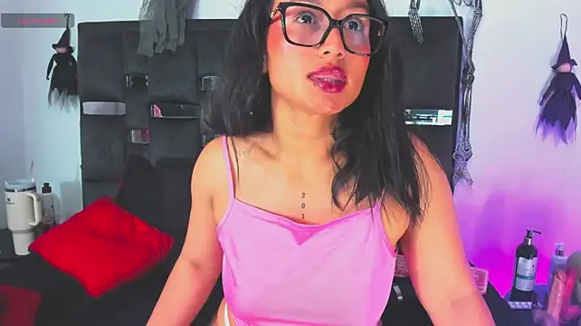 Chatroom XXX en direct de SussySunny_