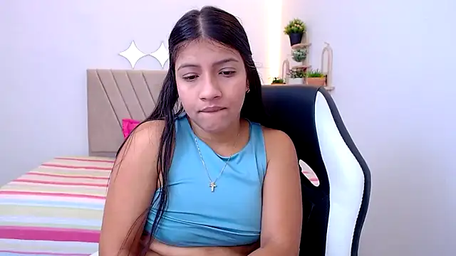 zara_cute's Live XXX Chat