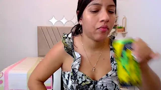 zara_cute's Live XXX Chat