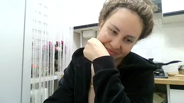 MeadowEyes' Live XXX Chat