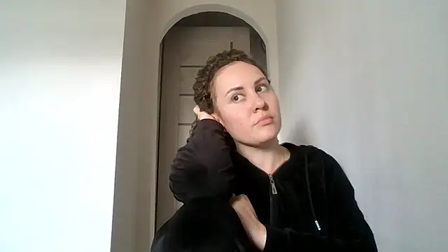 חדר צ'אט בשידור חי של MeadowEyes