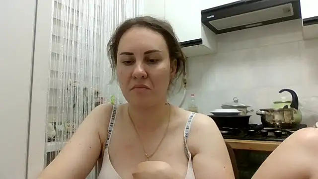 MeadowEyes' Live XXX Chat