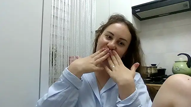 دردشة MeadowEyes الجنسية المباشرة