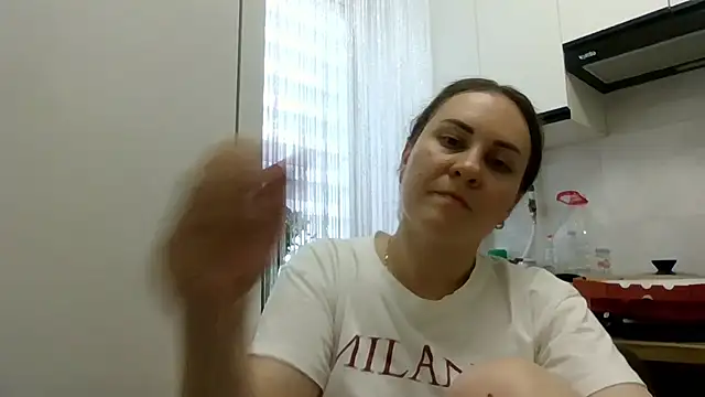 MeadowEyes Adlı Modelin Canlı XXX Sohbeti