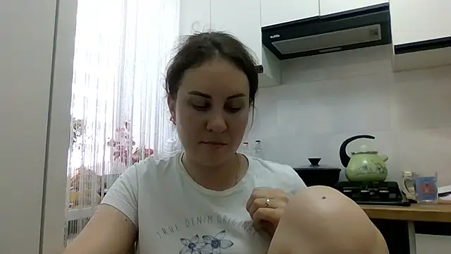 MeadowEyes' Live XXX Chat