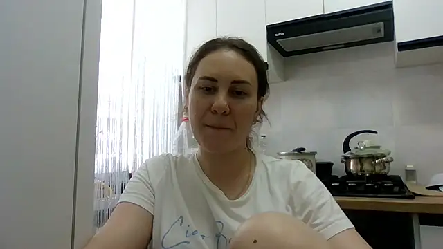 MeadowEyes' Live XXX Chat