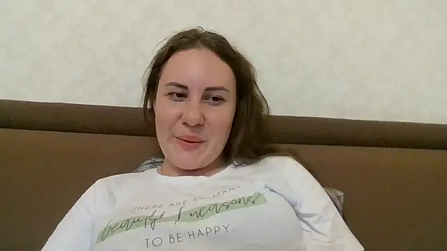 MeadowEyes Chat XXX in diretta