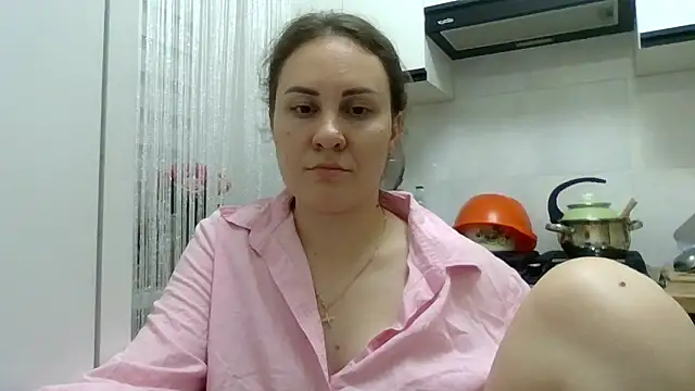 MeadowEyes' Live XXX Chat