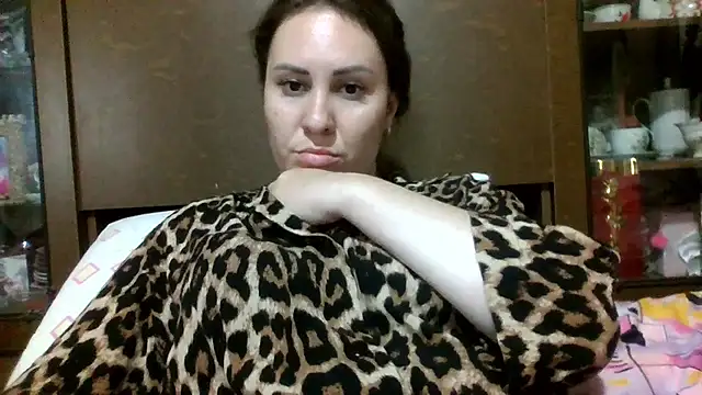 XXX chat uživo modela MeadowEyes