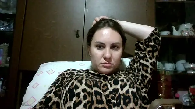 MeadowEyes' Live XXX Chat