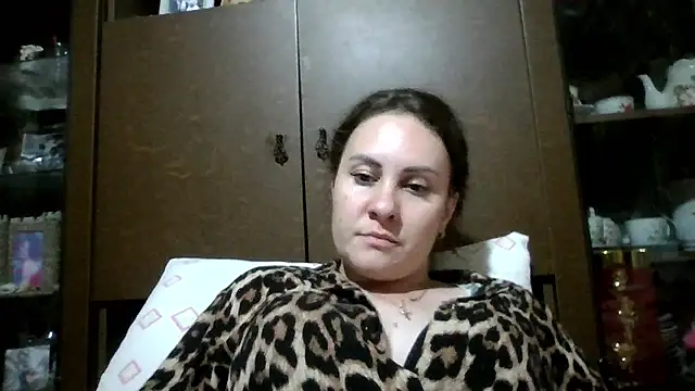 Chat XXX ao vivo de MeadowEyes