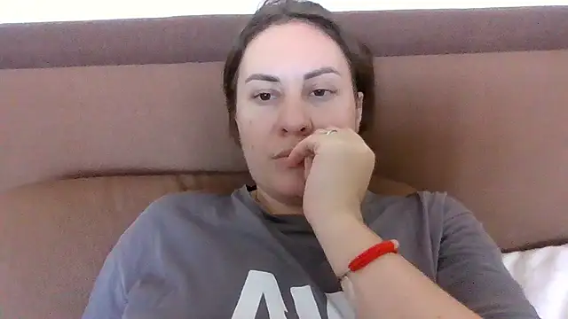 MeadowEyes' Live XXX Chat