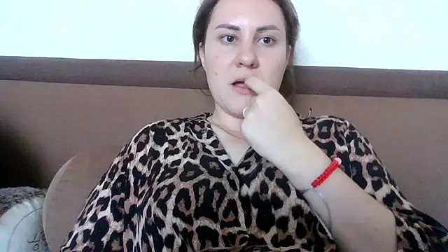 MeadowEyes Adlı Modelin Canlı XXX Sohbeti