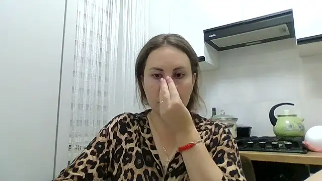 MeadowEyes: απευθείας συνομιλία ΧΧΧ