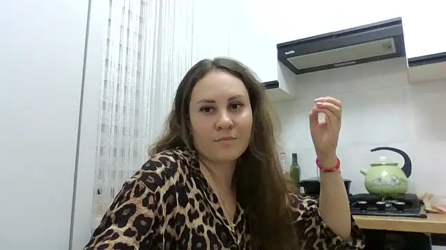 Chat +18 de MeadowEyes ao vivo