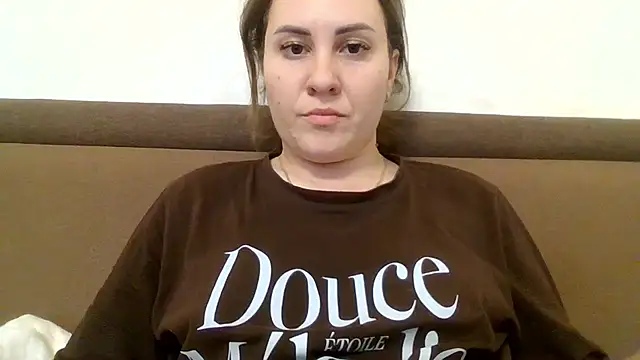 Chatroom XXX en direct de MeadowEyes