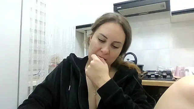 Chat +18 de MeadowEyes ao vivo
