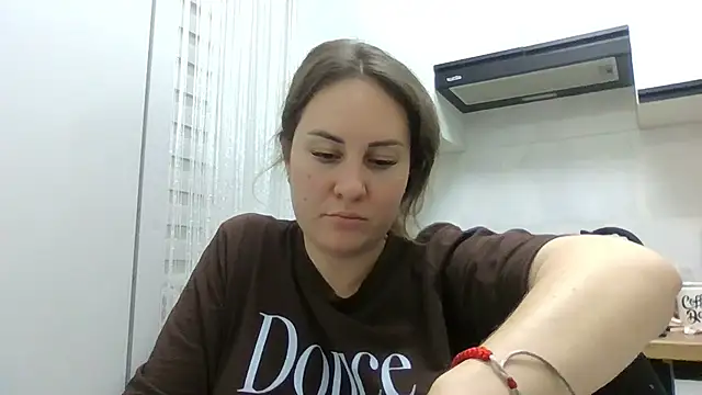 MeadowEyes Chat XXX in diretta