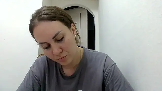 MeadowEyes' Live XXX Chat