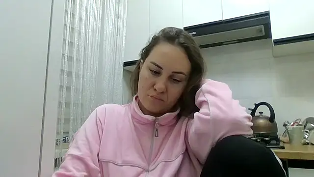 צ'אט XXX בשידור חי של MeadowEyes