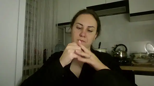 Chat +18 de MeadowEyes ao vivo