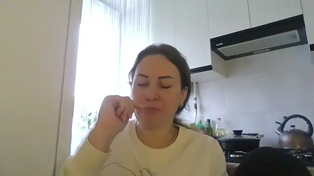 XXX chat uživo modela MeadowEyes