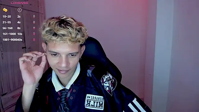 tylernova Webcam Show