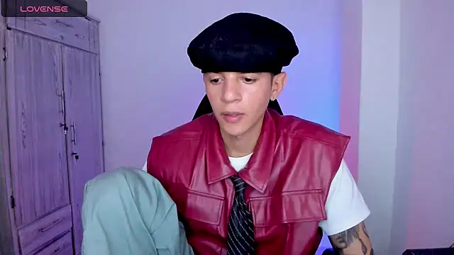 tylernova's Webcam Show